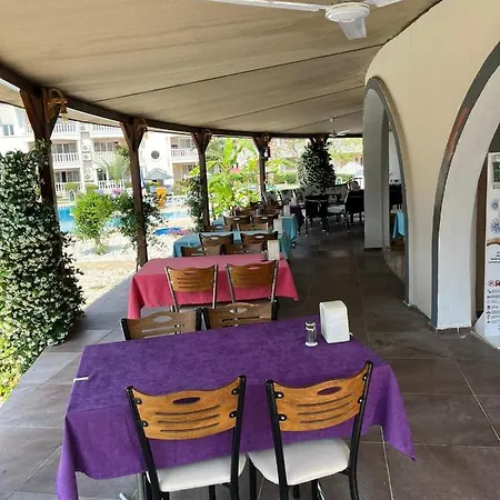 Botanic Gardens Sitesi Lily5 *
